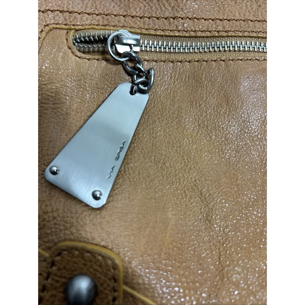 Via Sipiga 100% GOAT Leather Caramel Shoulder‎ Bag